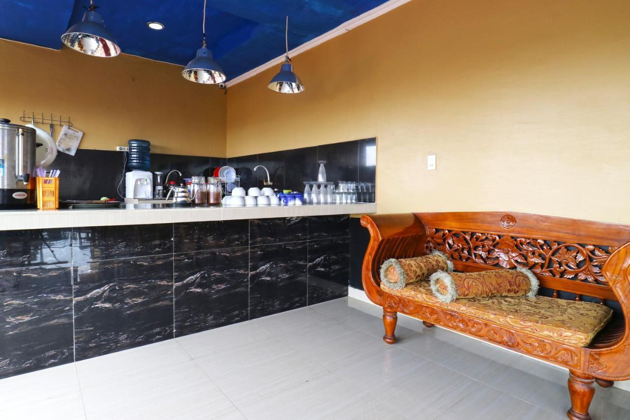 Penginapan Medan Exteriör bild